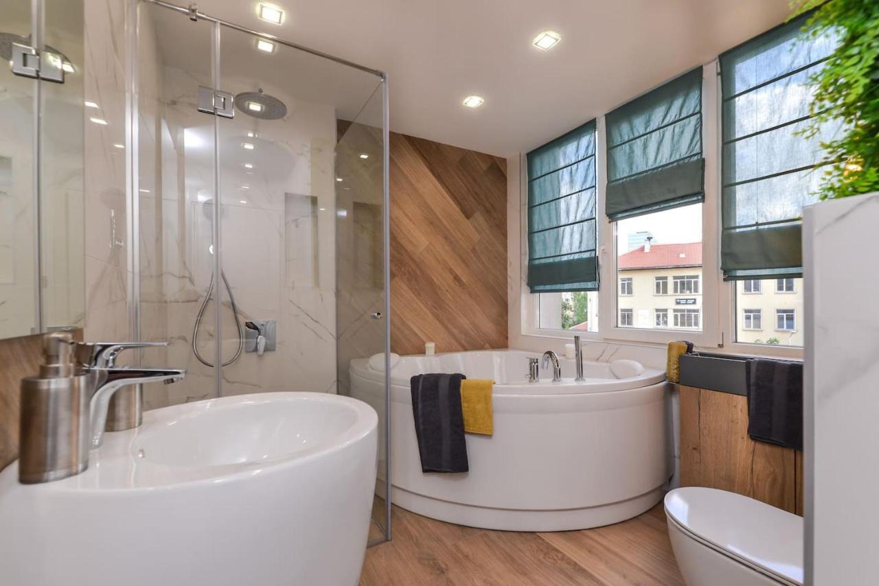 Apartment Urban Eden - Lux & Style, 2-Bedroom, 2-Bathroom *